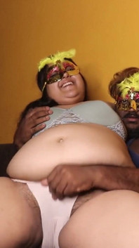 Bhabhi miang dikongkek dubur