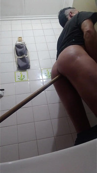 Ich stecke es schön ins Badezimmer!!
