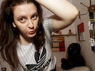 Nicoletta Embassi: Sweaty armpits costum video