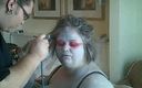 BBW nurse Vicki adventures with friends: Luchtborstelen make-up voor ssbbw-model