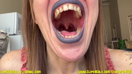 Long Toe Sally Big Buns: Pohltí tě