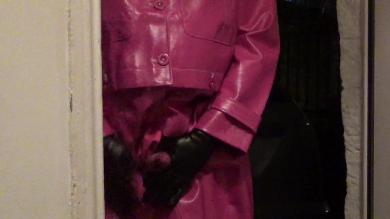 Leather Kirsten: Masturbating in Leather