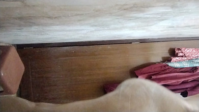 Riyathakur: Pembantu rumah panas muda mandi di rumah