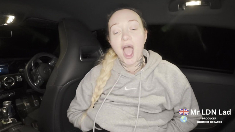 Mr LDN Lad: Apasionada Mamada En El Coche - Sophia May Entrevista Con Chica...