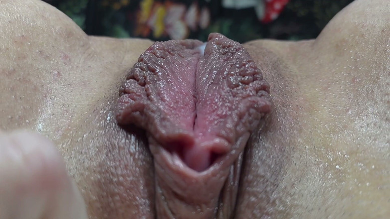 LunaXscorpia: Clit Vibrator, Asmr Moaning &amp; Creamy BBC Dildo Orgasm