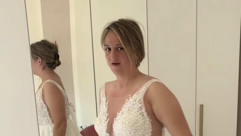 Alex e Bianca: Gaun pengen nikah, sahabatku malah ngentot aku habis-habisan... Saya tahu......