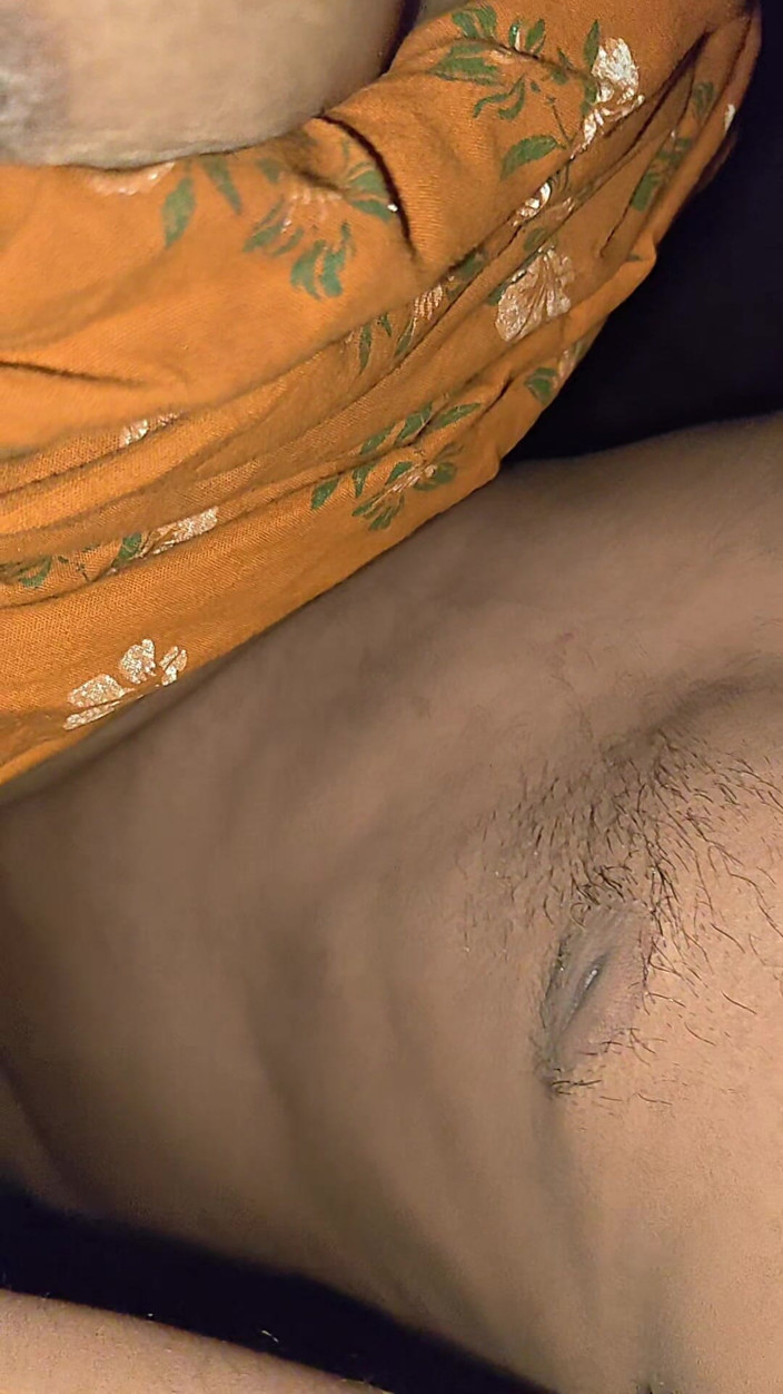 Busty Banuu: La sorellastra sexy vuole molto divertirsi durante il sesso