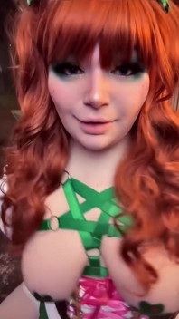 St Pattys Barmaid Likes It Rough