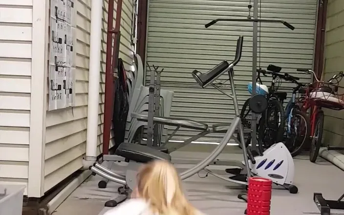 Michellexm: Someone Mentioned I Should Do Some Cardio, I Prefer Weights...