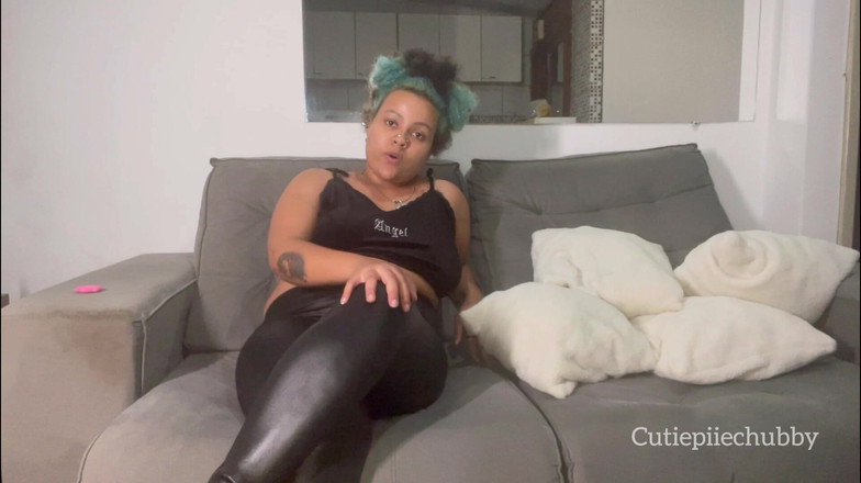 Cutiepiie Chubby: Peidando em Leggings Shinny para Enteado Pt01