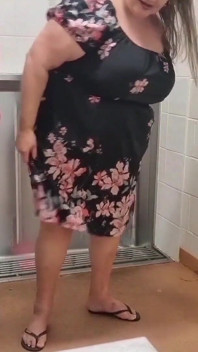 Dogging mit einem zufälligen fremden in einer öffentlichen toilette