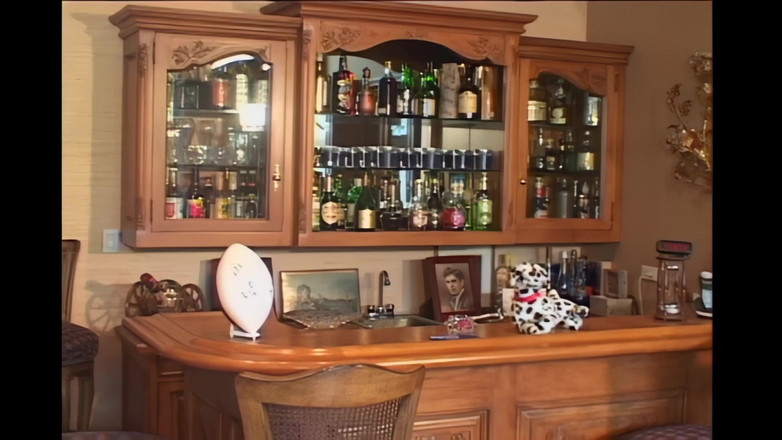 Blitzporn: オードリー・ホランダー、素晴らしい赤毛が彼女の小さなお尻を激しく叩いた