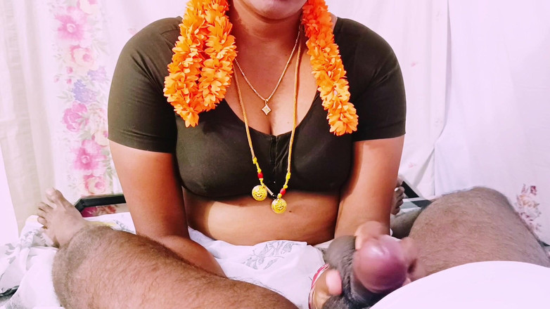 Telugu honey lips: Boze stiefmoeder slaat pijpbeurt stiefzoon lul. Telugu vuile praat.