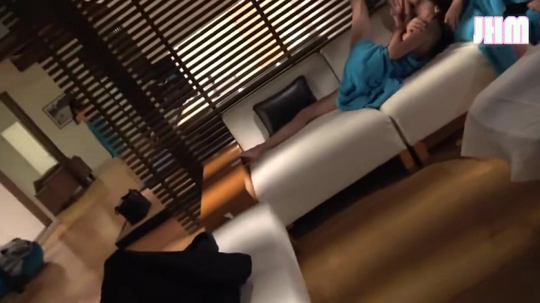 Japanese Hentai Matings: Cuộc rút lui gợi cảm của bốn người vợ già...