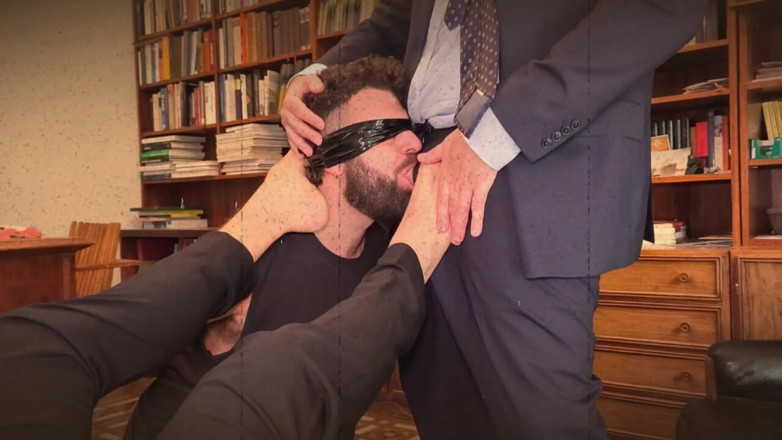 Hairyan: Un bărbat supus care naște
