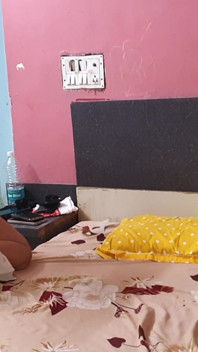 desi Bhabi Alone in Room - Moment