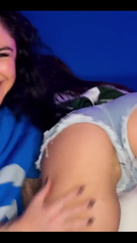 Who’s Ready for the Lions Packers Game?! and I Are! Message Me Gg19 to See Who Comes Out on Top Hehe Go Lions!