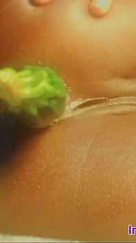 İlk kez anal, salatalık ile sıkı anal eğitim