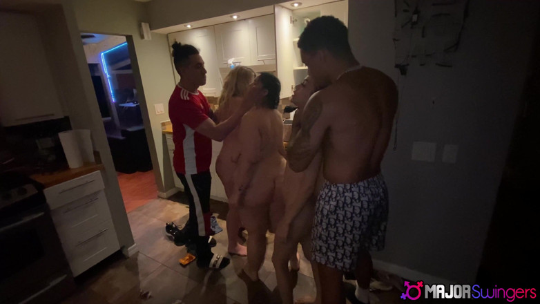 Major Swingers: Att bryta och gå in i vild grupp orgie