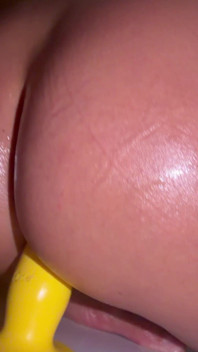 Ich sehe stiefvater-porno an und spiele mit meiner boypussy