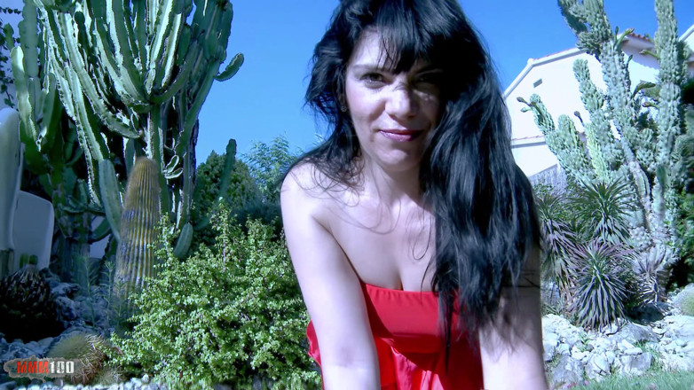 MMM100: Sandra Canaria: ładna milf z dużymi cyckami Sandra Canaria rozbiórki