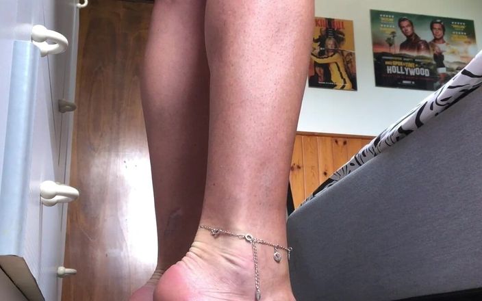Andreina Naty: My Sexy Wedges 04