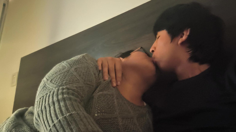 Moo DBOXXX: Ibu tiriku yang nakal ini pengen banget crot di dalam...
