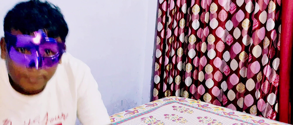 Xpriya sex: Sexy Priya Bhabhi dala kouření v Zelené Sárí.