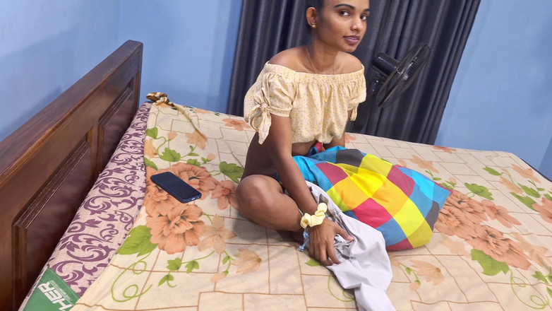 Shashi X: Sharing Bed with Stepsister Accidentally Fucked