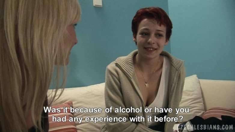 Czech Lesbians: Lesbiche ceche 2 - Parte 2: festa della mega scopata leccata di figa -...