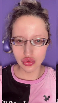 Pumps a Plug Pout Bimbo Transformation for Lip Obsession クリップ by Findom Goaldigger