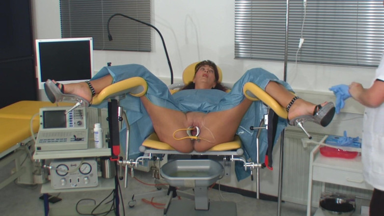 Rubber & Clinic Studio - 1ATOYS: Speculum și clismă vezicii urinare