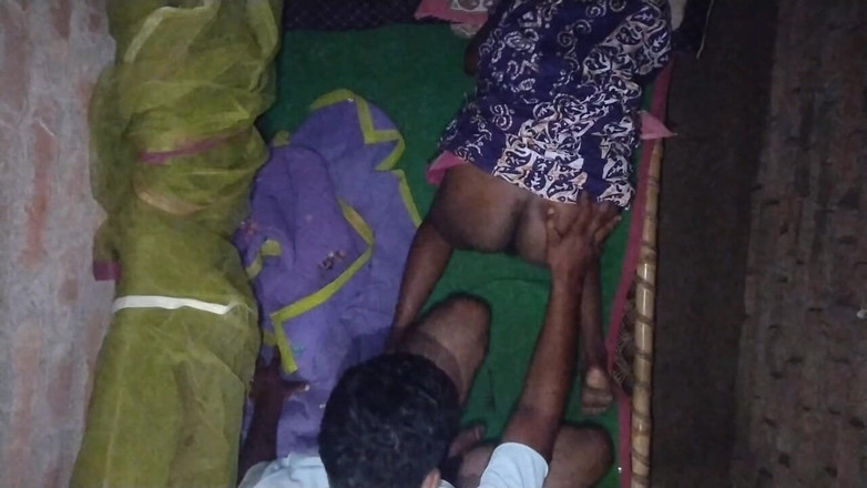 Pumi: Sora vitregă desi cu Hard Chudai Village