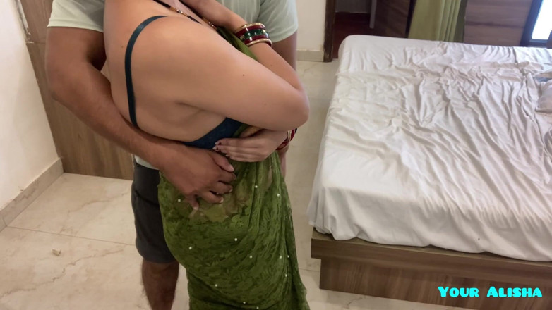 Your Alisha: Il mio devar pervertito viene nella mia stanza e mi...