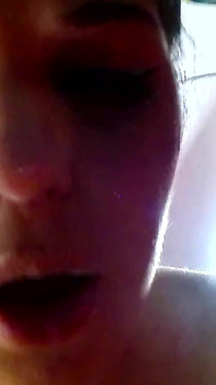 Seksi genç neko kedi kızı Anastasia Rose'un sikişlerini parçalıyorum