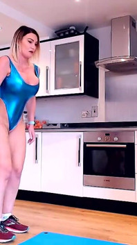 Dein wichsen des Tages Nackte Burpees beginnt jetzt