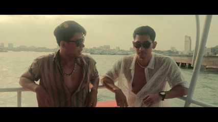 Apichat Booncharoen: Hanya Kamu (ron &Rom)