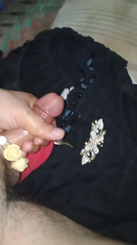 Chồng tôi xuất tinh trên brazzer của tôi và ảnh gif của tôi