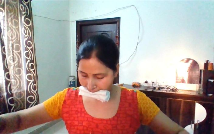 Selfgags classic: Echte Indische vloggervrouw: voor het eerst mond gesnoerd!