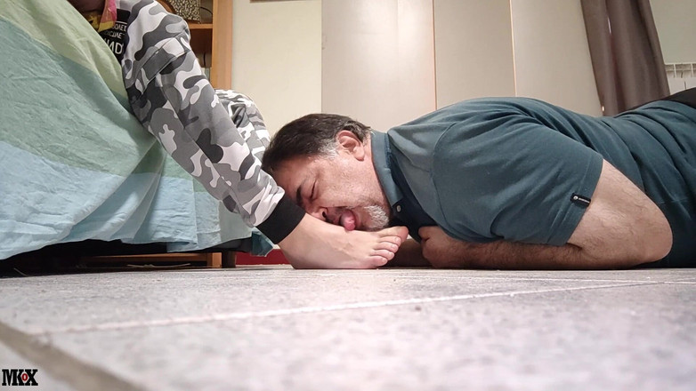 Master Kox: Uctívání mých nohou 1023