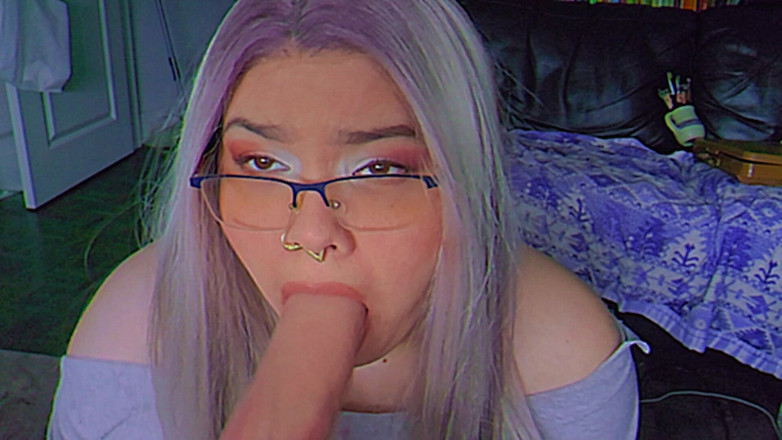 MyPrejacBoyfriend: Si esercita nel pompino con il mio grosso dildo realistico