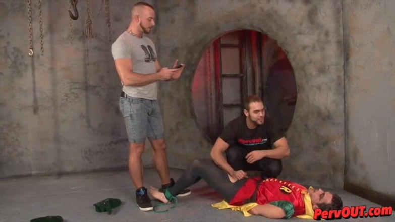 ManUpFilms: Hoodlums Humiliate Robin