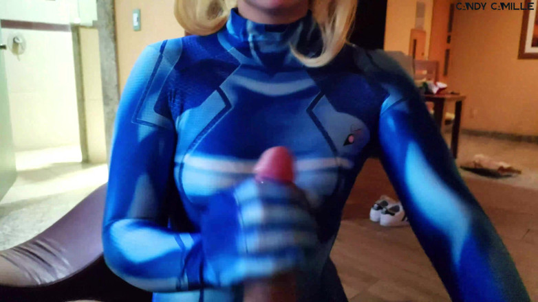 Candy Camille: Samus给你一个真正的口交