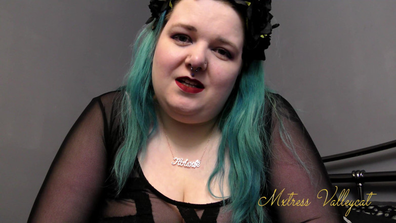 Mxtress Valleycat: Gothic hotwife