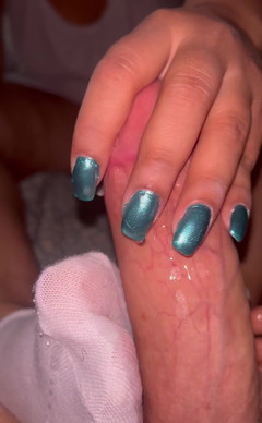 Latina mala: Green nails teasing with sock and toejob