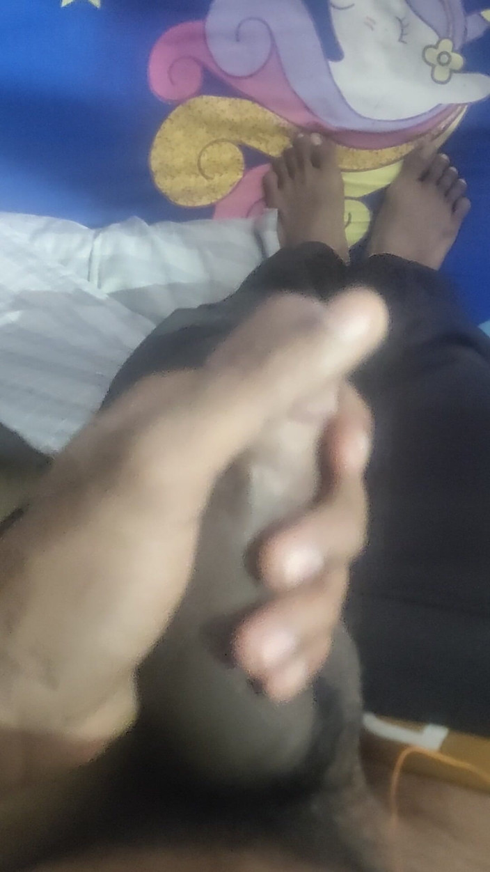 Gigolo Tv: Üvey annem beni mastürbasyon yaparken yakaladı