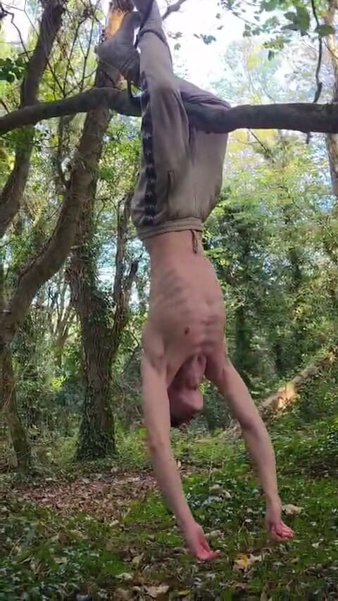 Ethanryyder: Hanging Out
