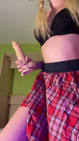 My bf cuckold: Student girl like masturbate at home dildo