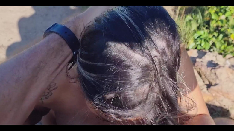 MarieChell: 在海滩上吹箫！