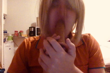 BifloXXX: Bifloxxx cosplay dildo gola profonda